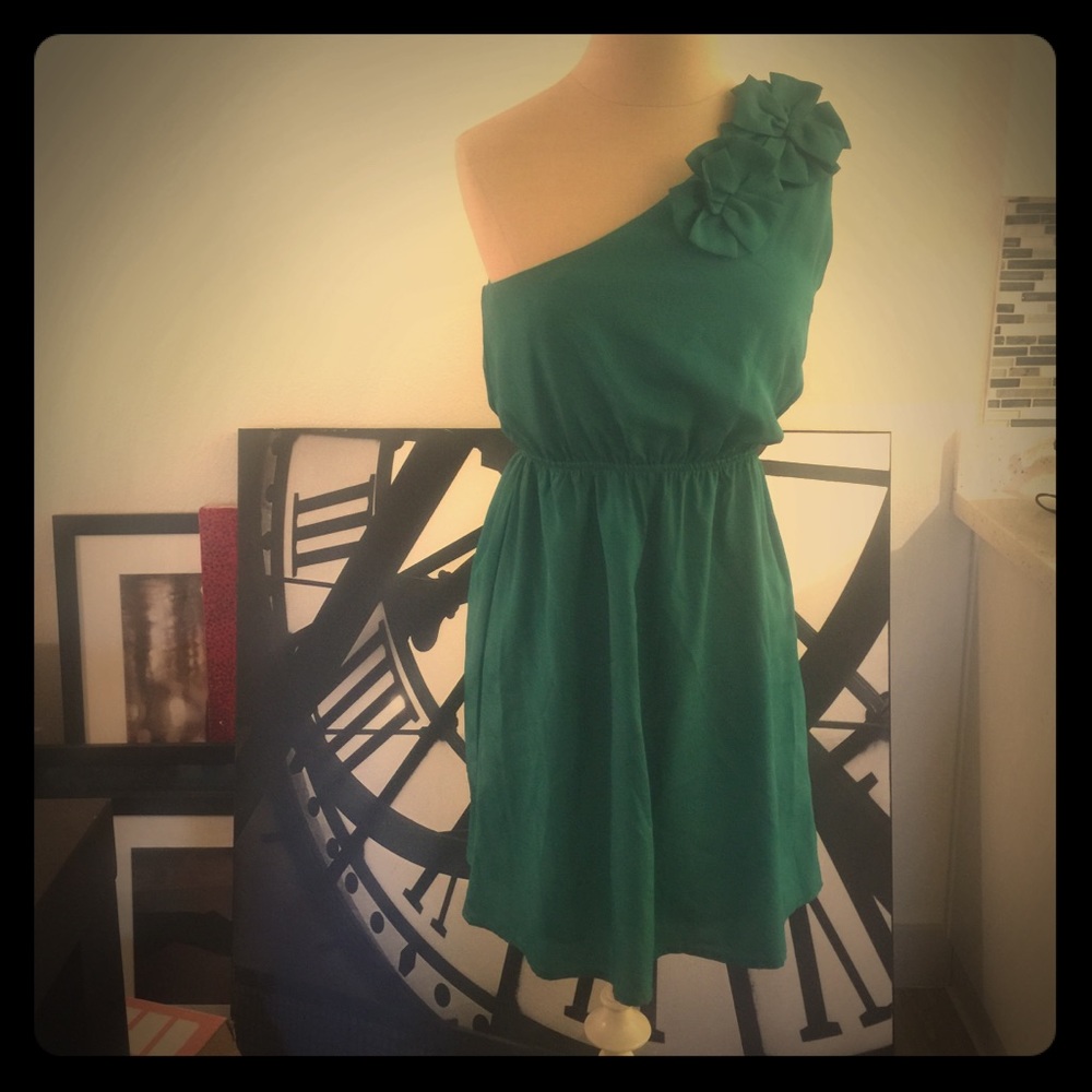 Annabella Off  The Shoulder Sz Small Green Dress